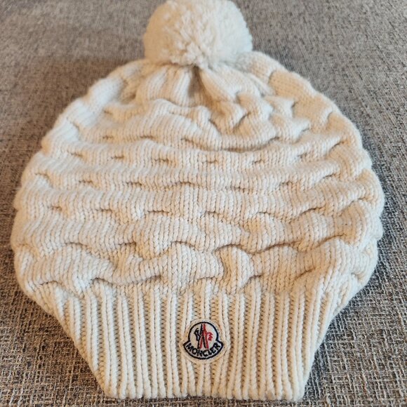 Moncler Berretto 100% Virgin Wool Knit Beanie w/ PomPom - Picture 2 of 14